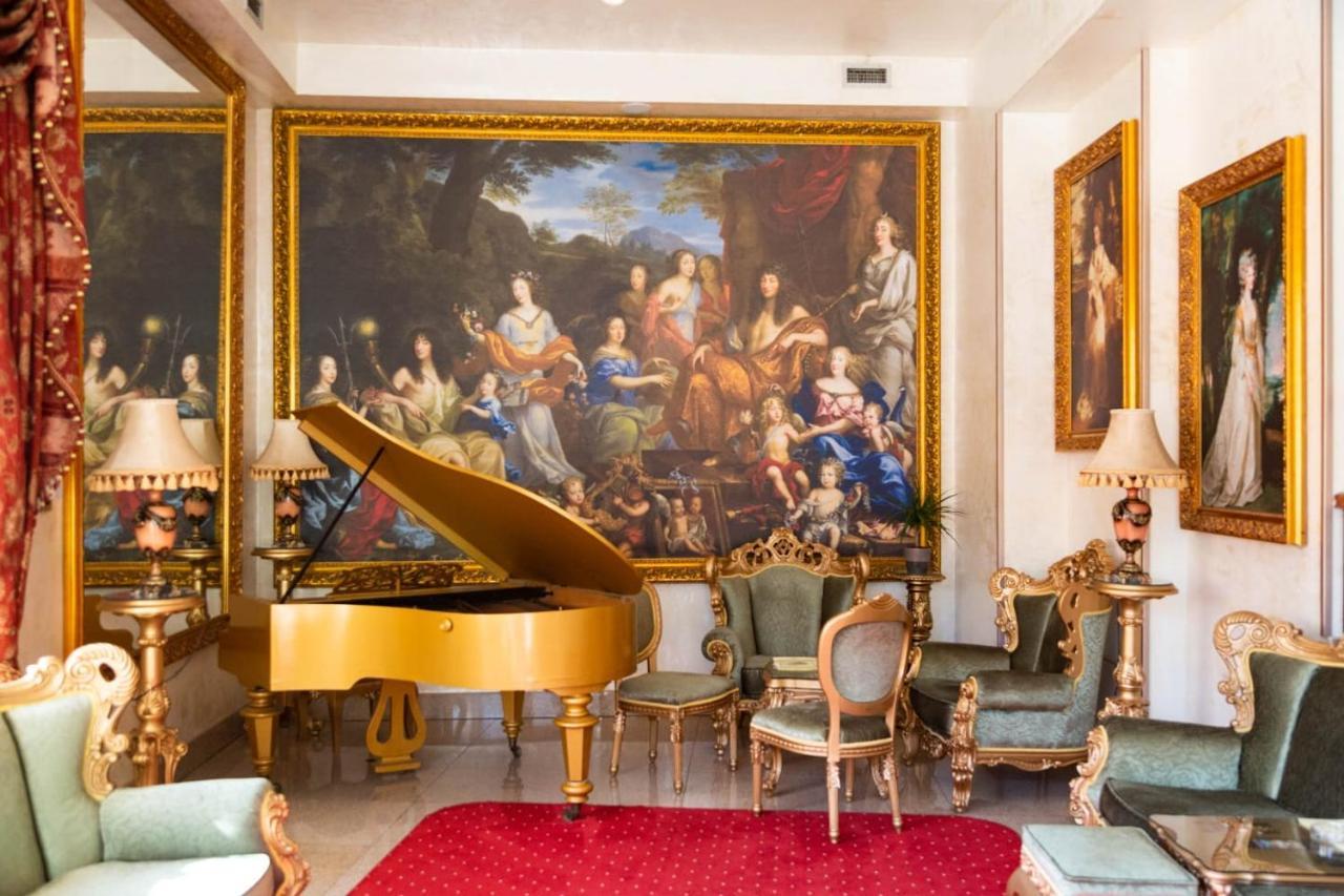 Premier Prezident Garni Hotel And Spa Сремски-Карловци Экстерьер фото