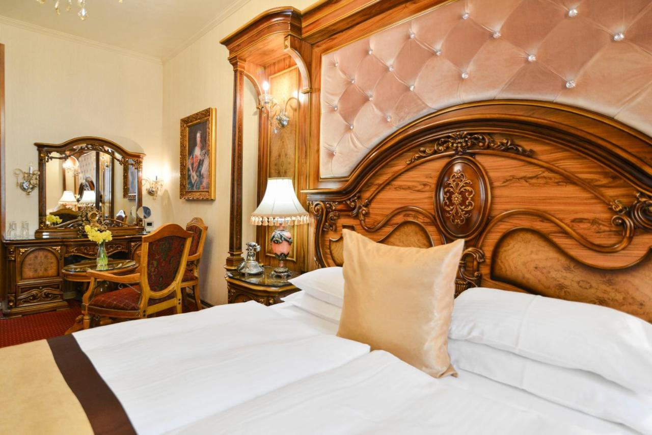 Premier Prezident Garni Hotel And Spa Сремски-Карловци Экстерьер фото