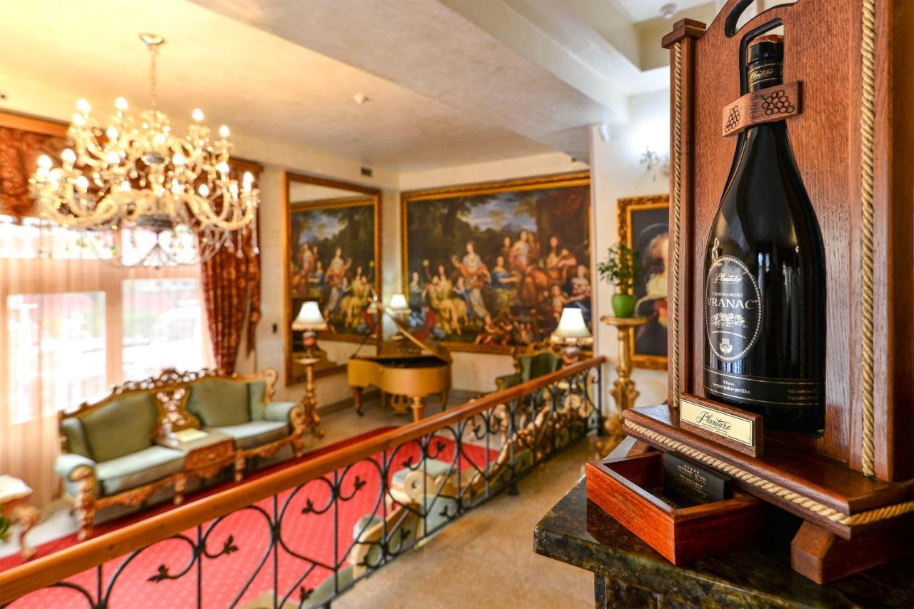 Premier Prezident Garni Hotel And Spa Сремски-Карловци Экстерьер фото