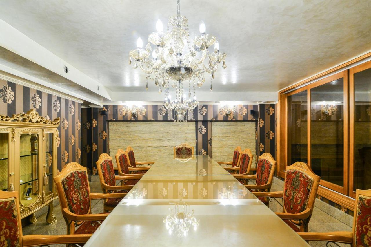 Premier Prezident Garni Hotel And Spa Сремски-Карловци Экстерьер фото