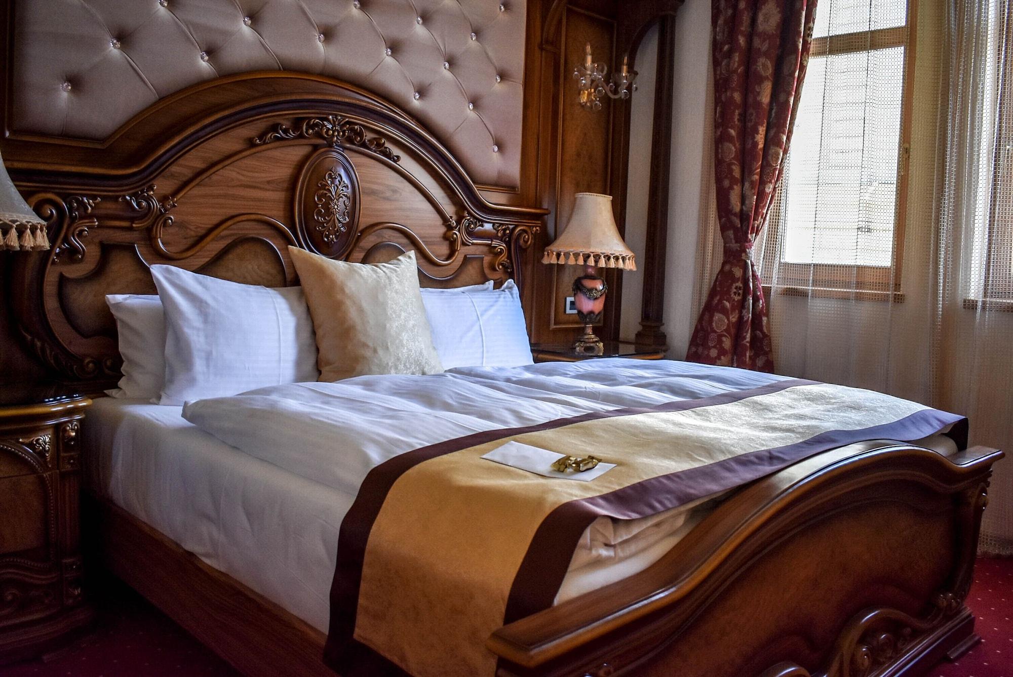 Premier Prezident Garni Hotel And Spa Сремски-Карловци Экстерьер фото