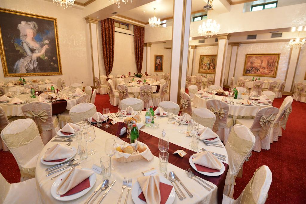 Premier Prezident Garni Hotel And Spa Сремски-Карловци Экстерьер фото